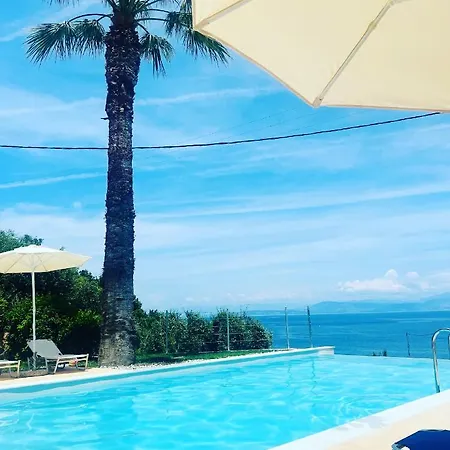 Veroniki & Moraitika