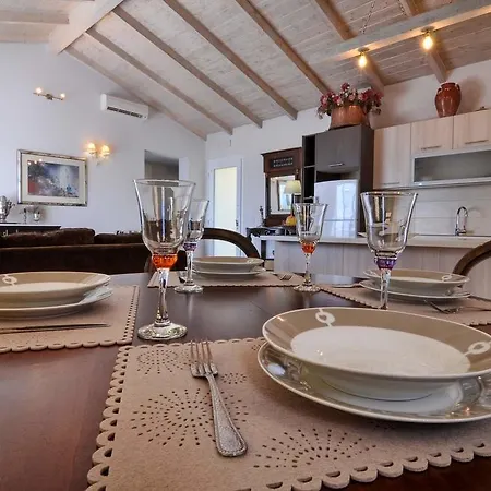 Veroniki & 모라이티카